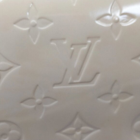 Authentic Louis Vuitton Biscayne Bay GM Beige Vernis Shoulder Bag mon650-110925 - Picture 10 of 16